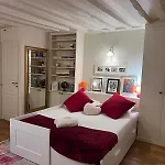 Charming Studio In Heart Of Saint-Germain-Des-Pres